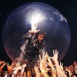 wayne-coyne-in-the-bubble