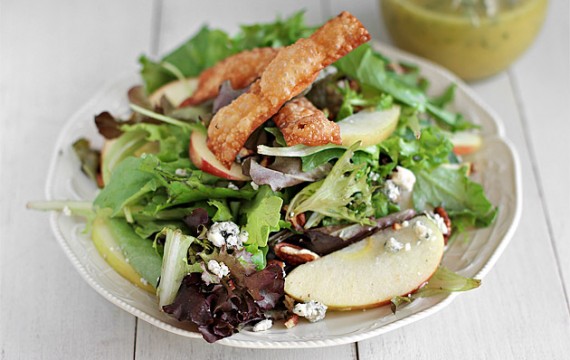 nuevo-texas-waldorf-salad-570x360