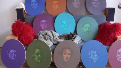 floating-faces-on-couch-768-740560.jpg