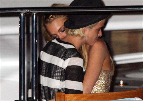 lindsay-lohan-kiss-samantha