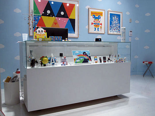 art-basel-friends-with-you-pop-up-front art-basel-friends-with-you-pop-up-front
