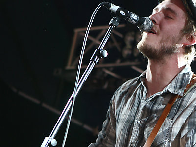 08824_155423_GaslightAnthemsreadin08AW