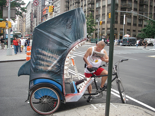 funny-promo-shark-week-nyc