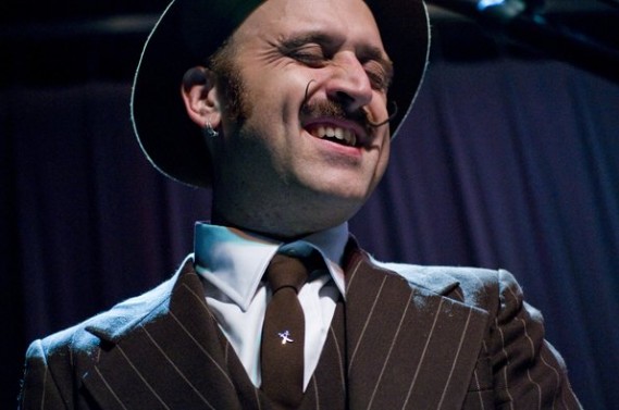Hold_Steady(3)_jpg_595x1000_q85 Hold_Steady(3)_jpg_595x1000_q85